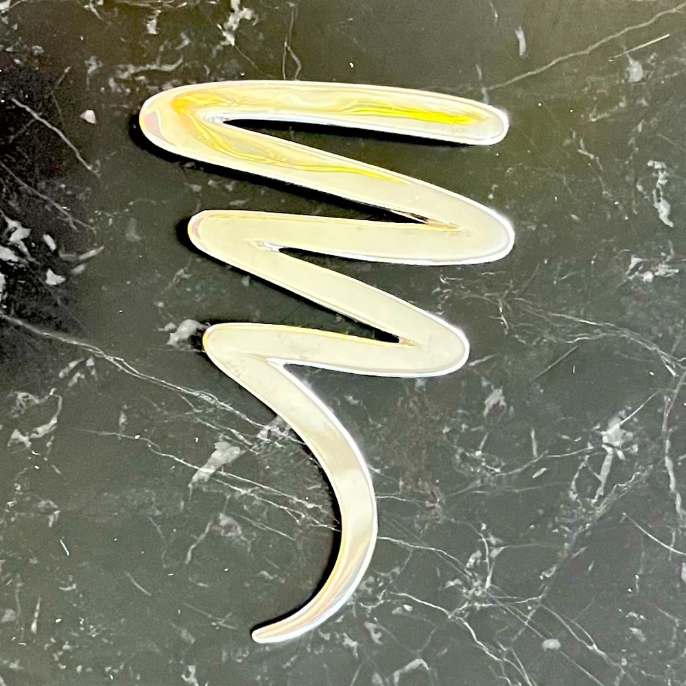 Silver brooch pin